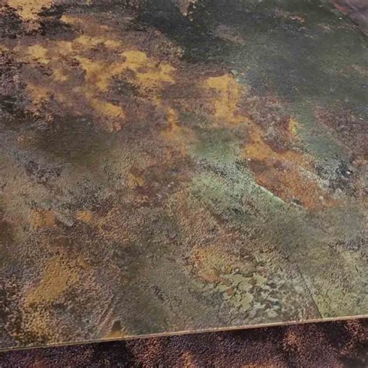 Does gold get a patina?