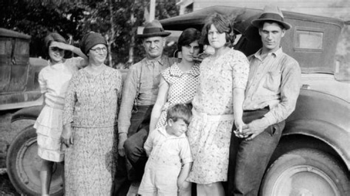 How did families change after ww2?