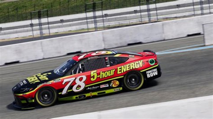What motor does Hendrick Motorsports use?